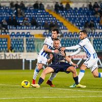 Un'immagine del derby (Di Loreto / Pineto Calcio)