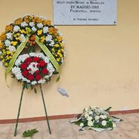 La targa allo stadio di Francavilla che commemora la morte di Rocco Acerra e Nino Cerullo
