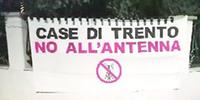 La protesta contro l'antenna 5g a Case di Trento