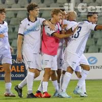 Luca Fabrizi esulta dopo il gol (foto di Giampiero Lattanzio)