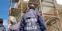 Controlli della Finanza in un cantiere edile