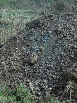 Discarica Bussi Le Foto Choc Dei Veleni Fiume Inquinato Da 50 Anni Pescara Il Centro